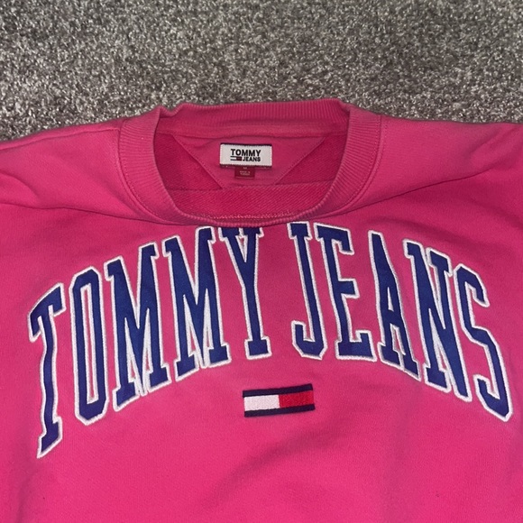 Pink Tommy Hilfiger Sweater 🌸🌸 - Picture 2 of 3